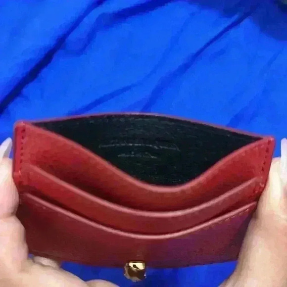 Alexander McQueen - Picture 3 of 3